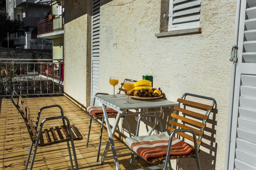 Apartments Lara Стобрек Экстерьер фото