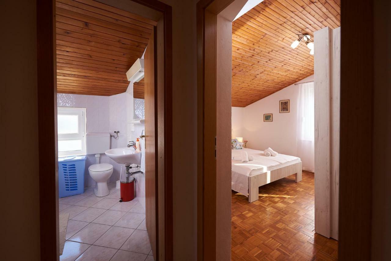 Apartments Lara Стобрек Экстерьер фото